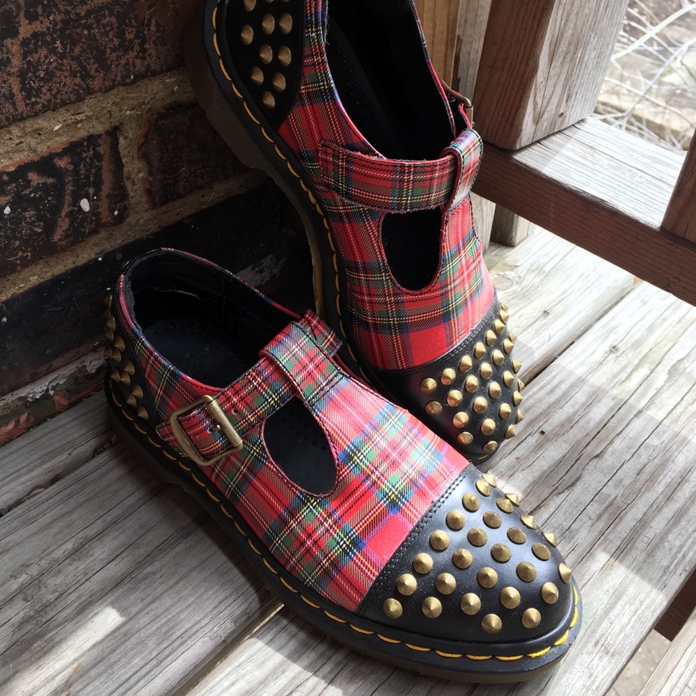 Vintage WOMENS Plaid Dr. Martens.